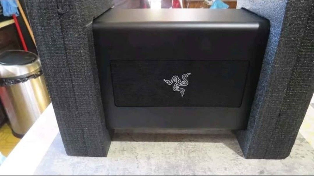 Nivida GTX AND Razer Case