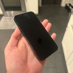 iPhone 14 (used) (cracked) WORKS PERFECTLY FINE. MAGSAFE CASE INCLUDED!