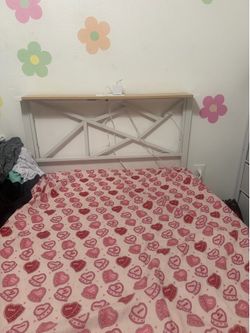 Twin bed w memory mattress