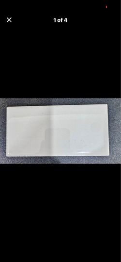 Ceramic wall tile