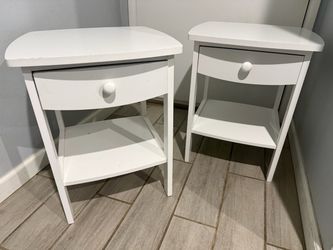 Small Nightstands with Drawer