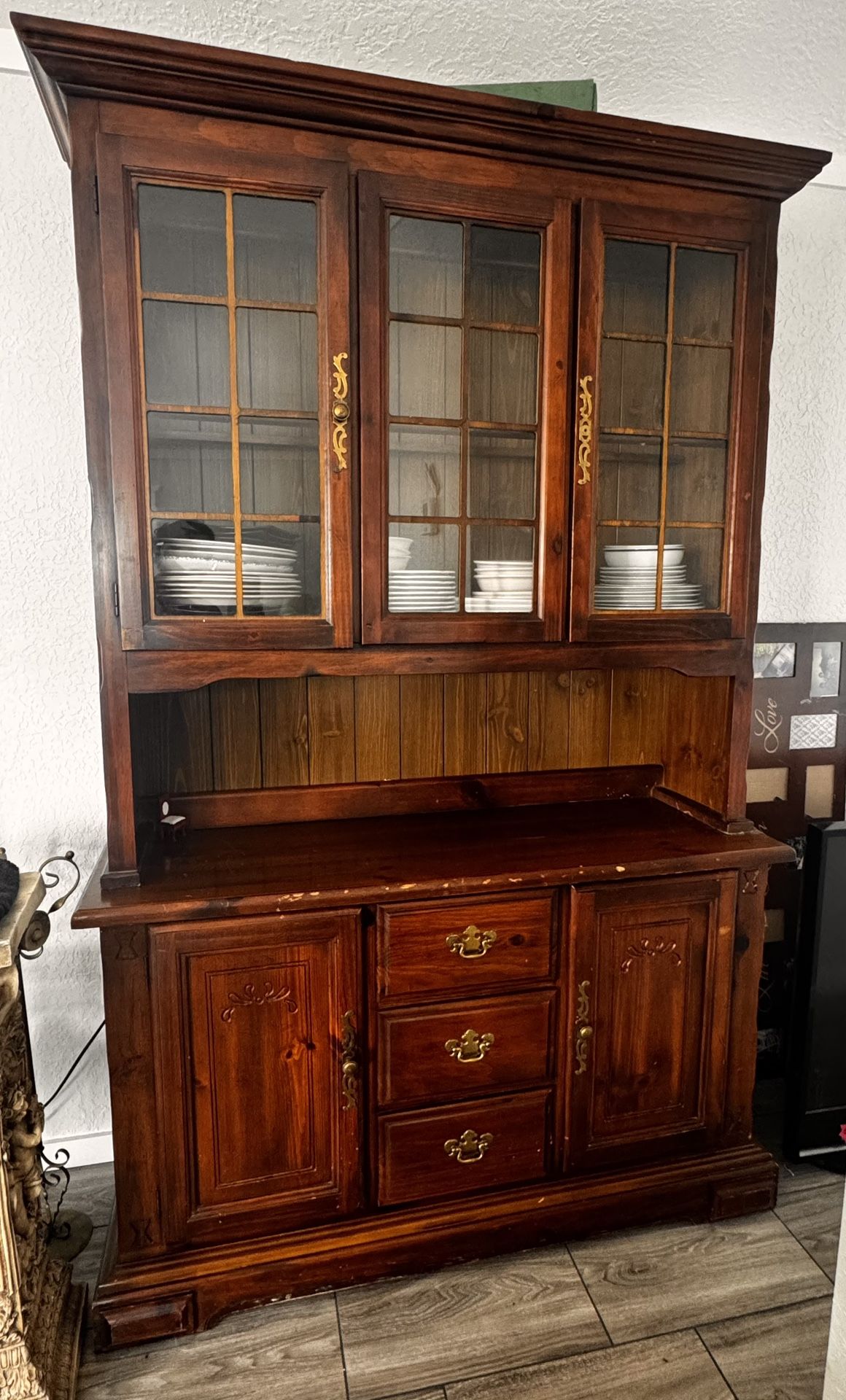 Wood Hutch
