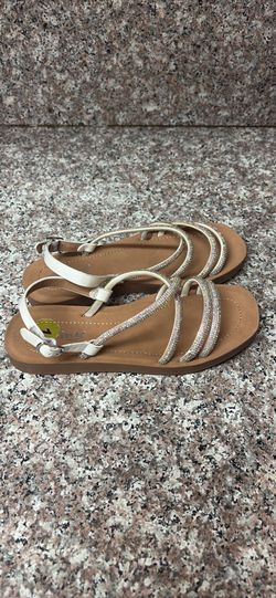 Little girl sandals size 1