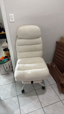 New never used office home chair