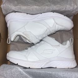 Skechers Size 4