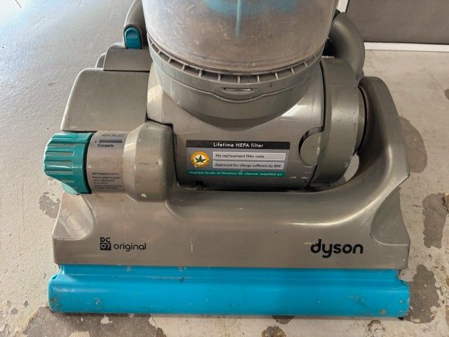 Dyson DC07 Vacuum