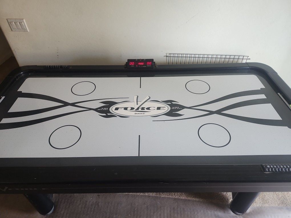 Brunswick V Force Air Hockey Table