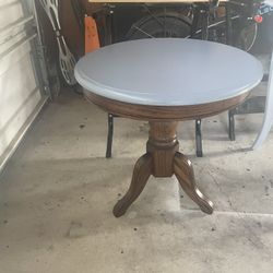 Beautiful Antique Solid Wood End Or Corner Table 