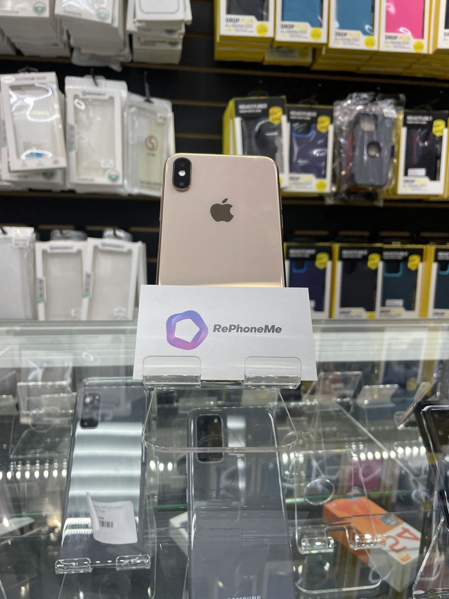 Apple iPhone Xs 64GB Unlocked