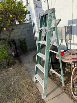 Husky 6ft Green / Black ladder
