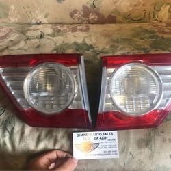 11-13 COROLLA TRUNK TAILLIGHTS