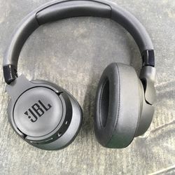 JBL Bluetooth Headphones 