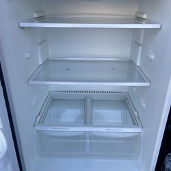 Refrigerator Top Mount 18.2 Cu ft