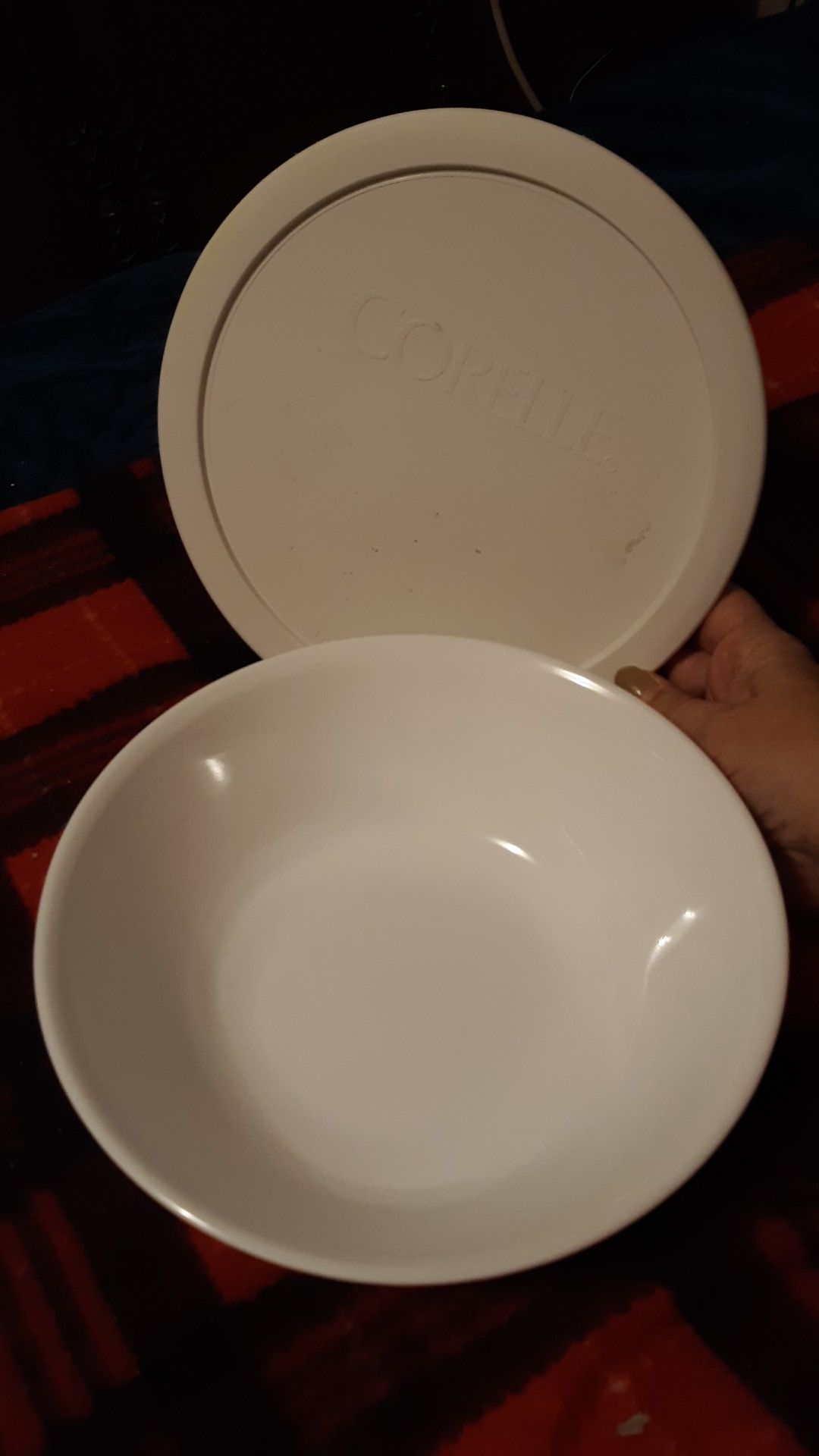 Corelle 1 qt. serving bowl with lid corningware