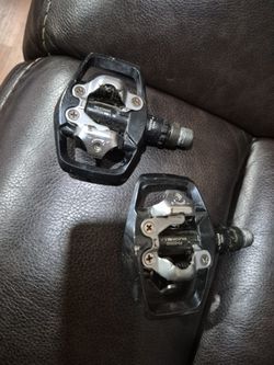 Shimano Clip Pedals. 