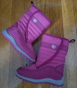 Girls size 5 winter boots