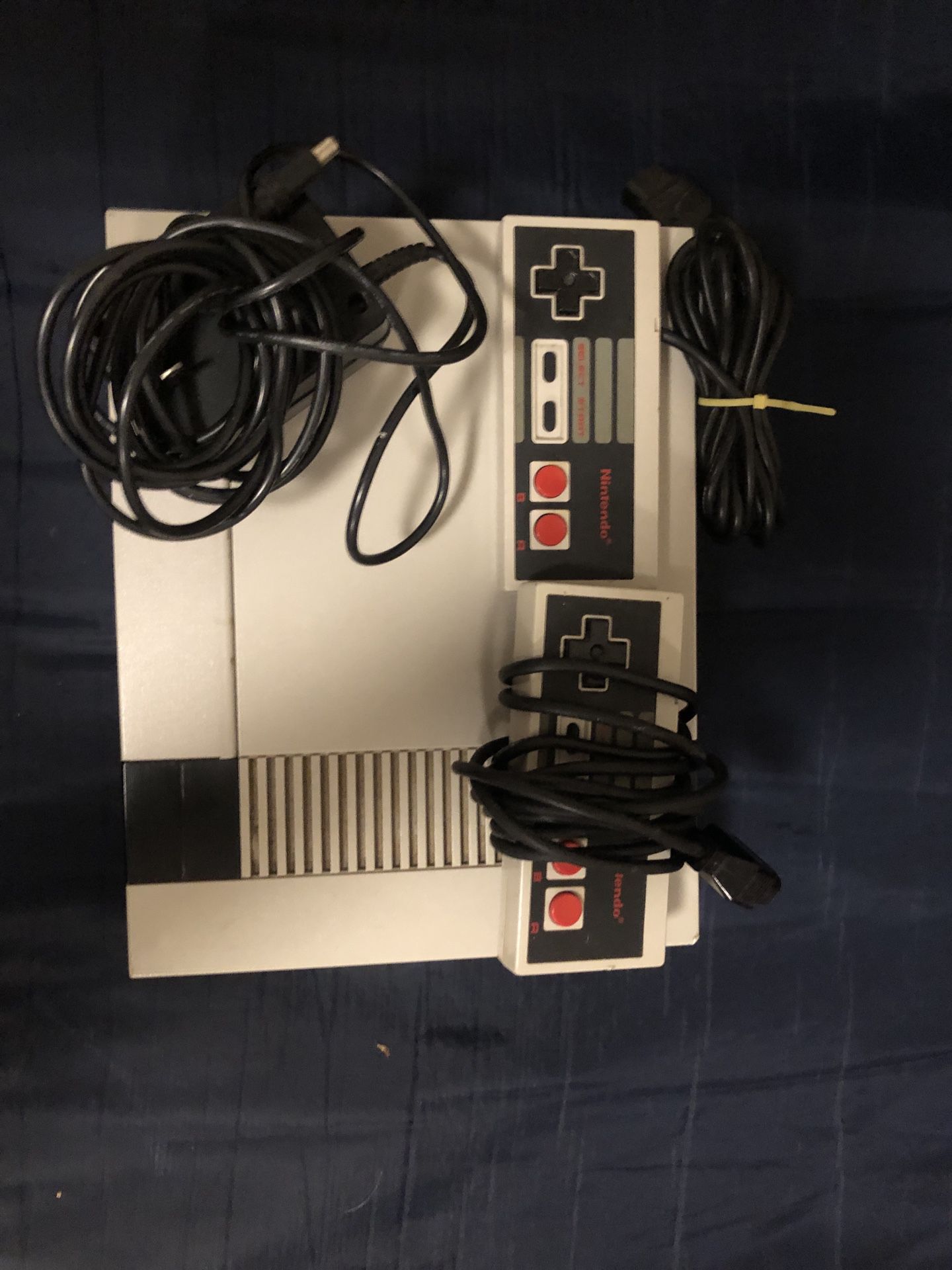 1985 Nintendo NES
