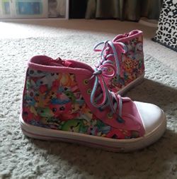 Girls shopkins sneakers size 1