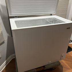 IDYLIS  7.1 CU-Ft Chest Freezer 