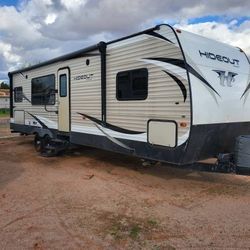 2018 Keystone Hideout 30 Ft Spacious Travel Trailer With Super Slide Comfortable Living Camper