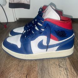 Jordan 1 Mids
