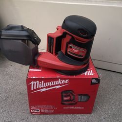 Milwaukee M18 18V Lithium-Ion Cordless 5 in. Random Orbit Sander (Tool-Only)TOOL 