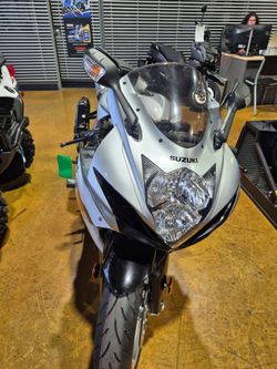🔥 QUALITY PRE-OWNED — 2018 SUZUKI GSX-R600 🔥