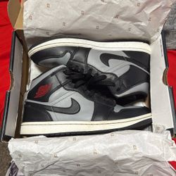 Jordan 1 Mid Shadow