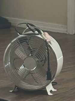 Small fan