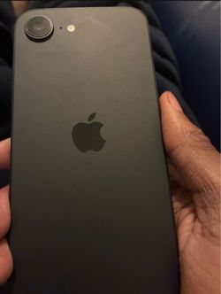 iPhone 16e 128GB AT&T is the carrier