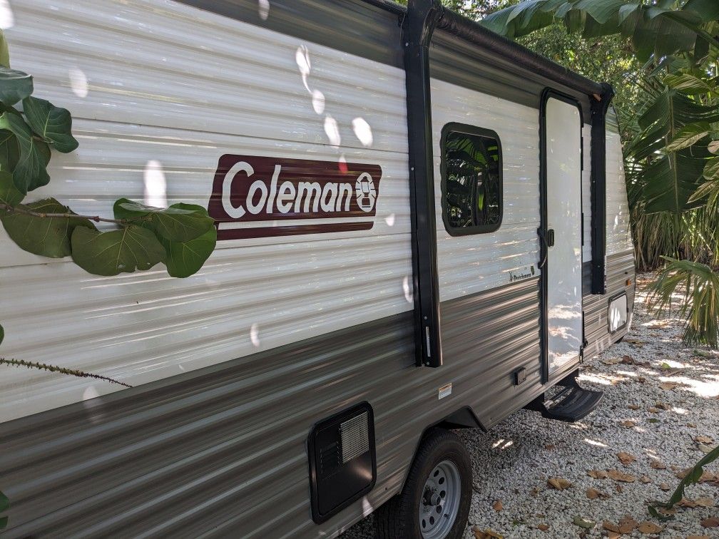 2023 21' RV Travel Trailer (Fort Lauderdale