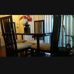 Glass Dining Table w/4 Chairs