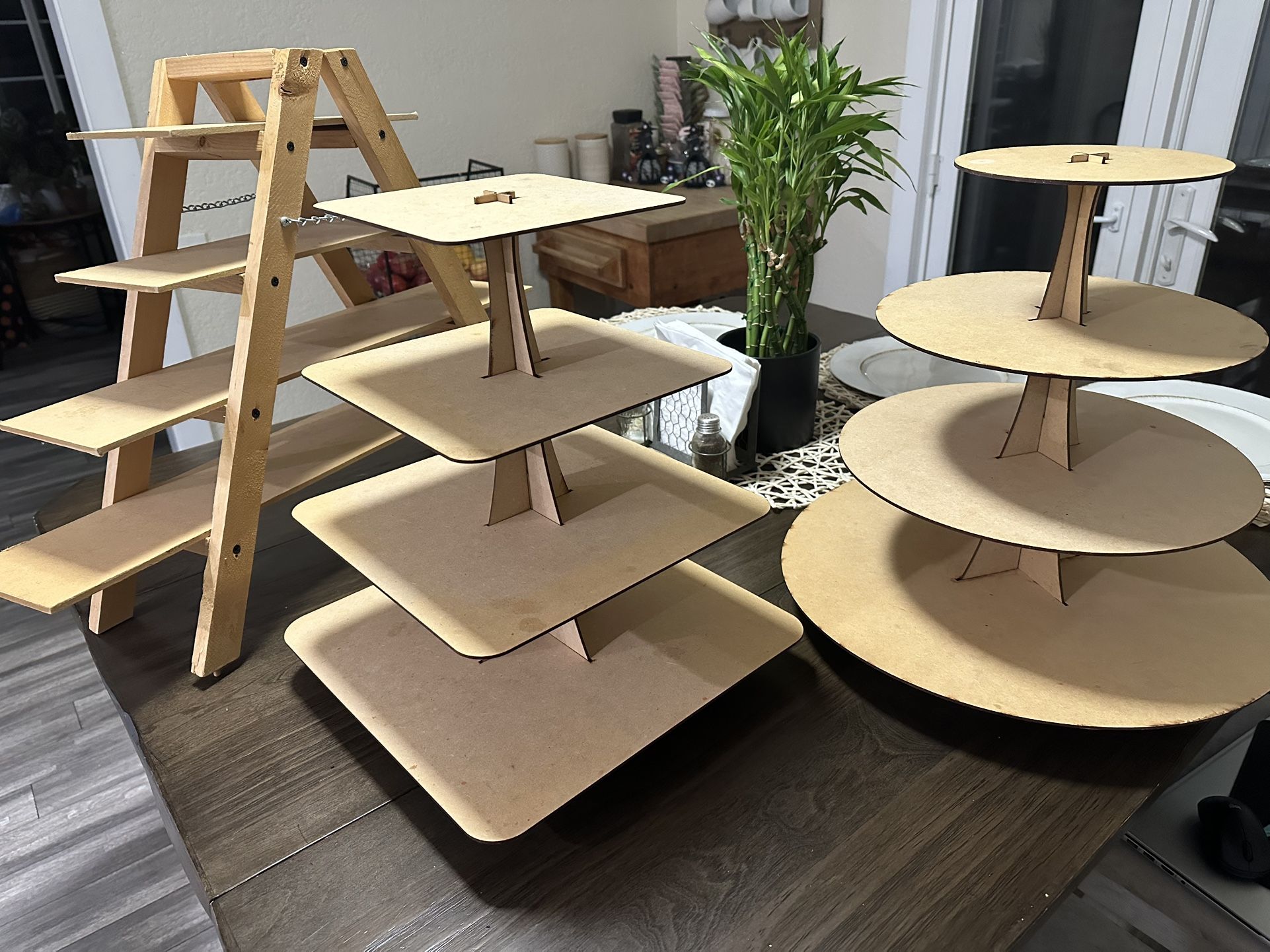 Cupcake stands lot 3