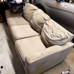 Long 3-cushion Couch