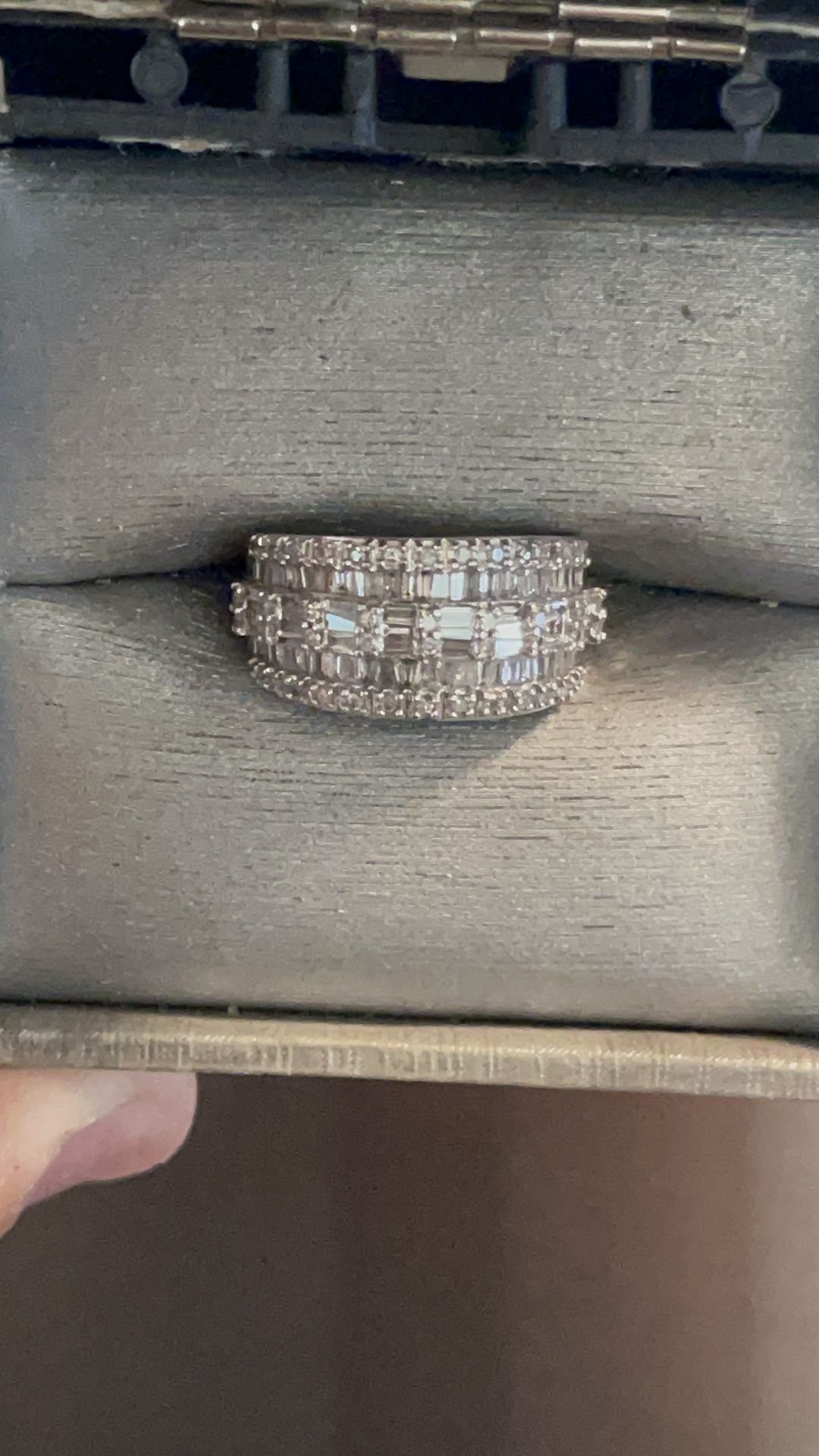 Wedding Ring (Local Pick Up Only) 