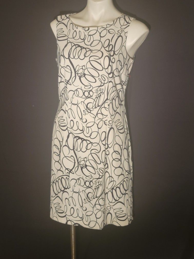 White And Black Spiral Dress