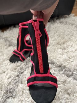 Women’s high heels Size 6