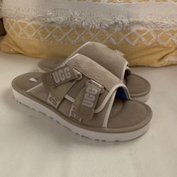 Mens Uggs Size 9 