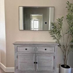 Table & Mirror 