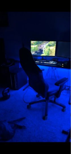 Gaming PC/Streaming setup.