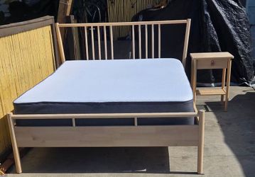 Bed,Mattress And Nightstand