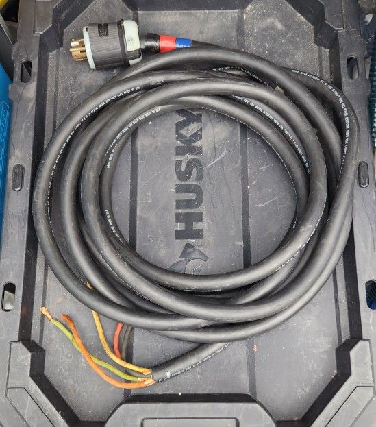 POWER CABLE 5/C 10 GUAGE WITH PLUG END.