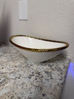 White with Gold Trim Fruit Bowl