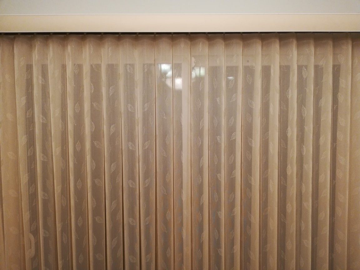 Sliding door sheer curtains with the panel