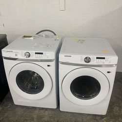 Samsung front load washer and dryer laundry set