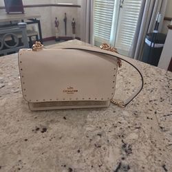 Coach medium size crossbody bag
