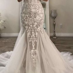 New Ivory Wedding Dress