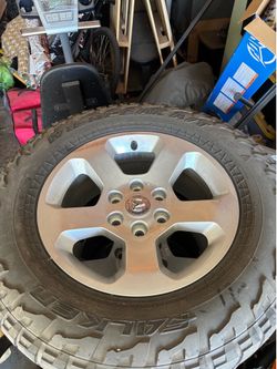 Tires and rims 2022 Dodge Ram 1500