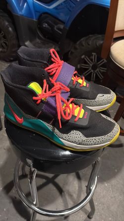 Size 13 Nike airs