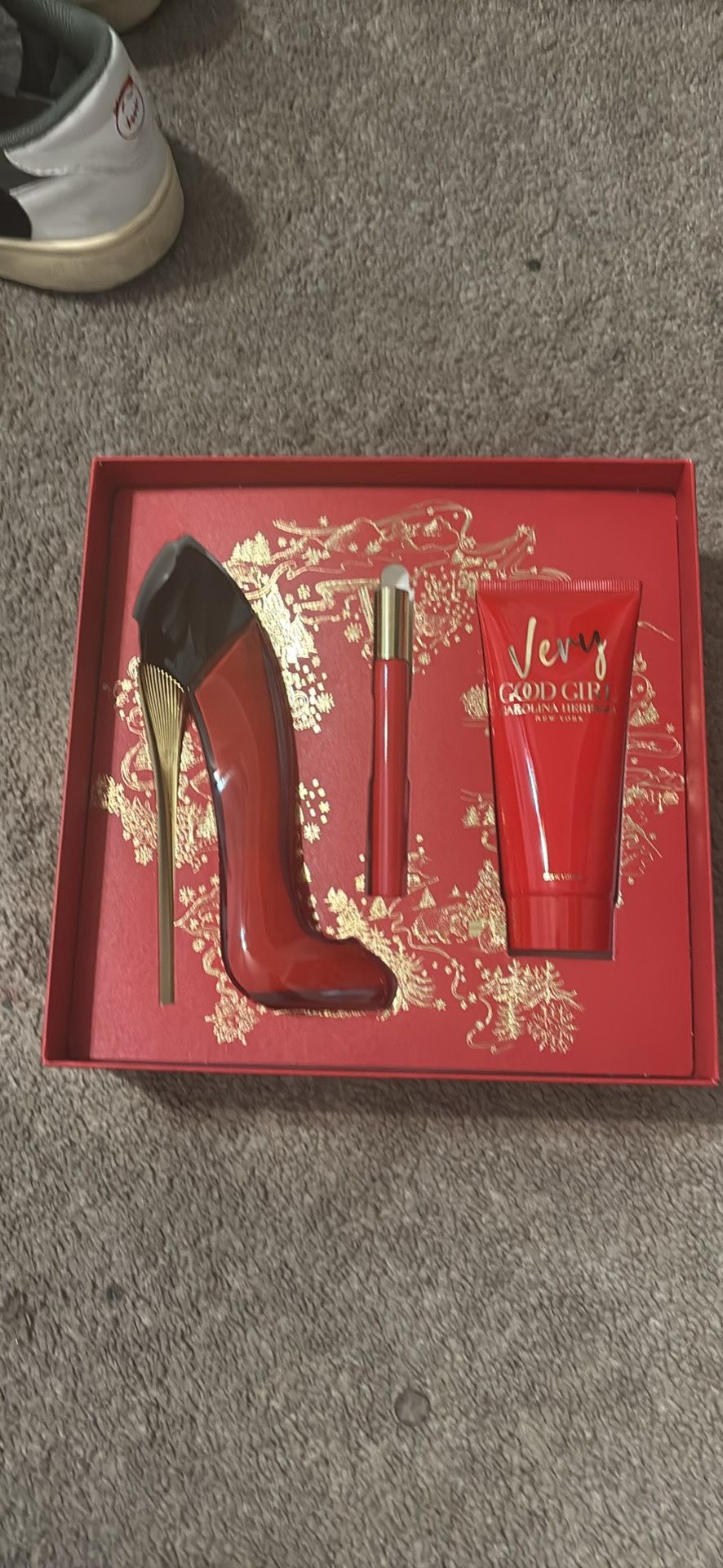 Carolina Herrera Perfume